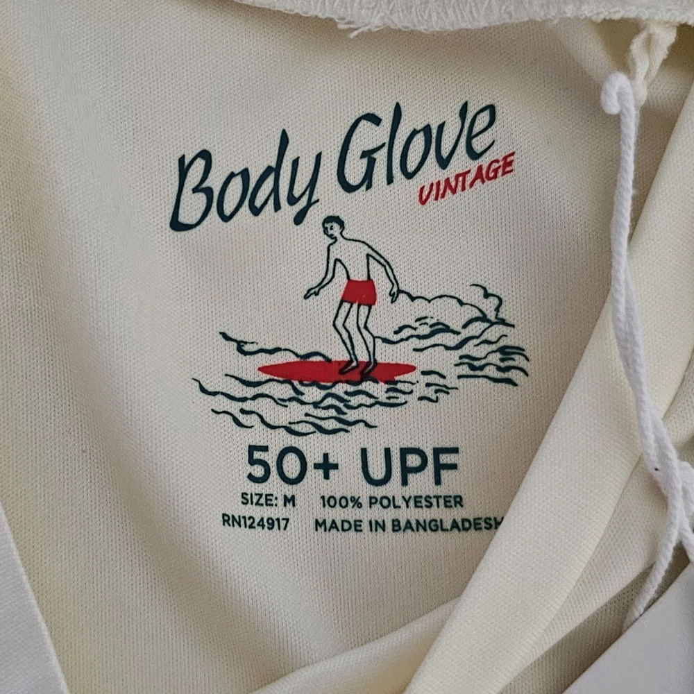 Body Glove Rash Guard Mens Size M Short Sleeve‎ Swim Shirt UPF 50 Protection NEW